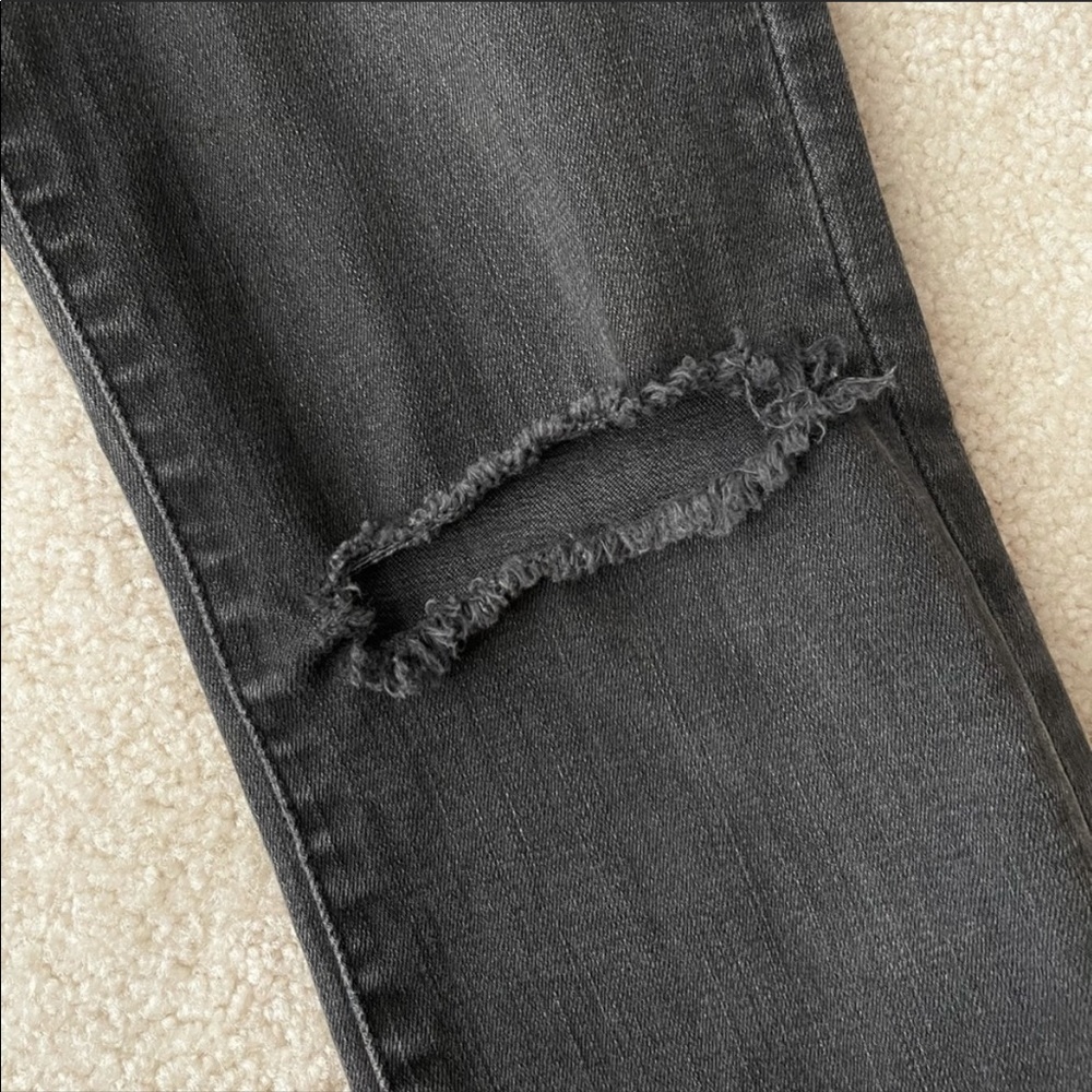 Madewell 9” High-Rise Skinny Jean in Black Sea Distressed Rips - Picture 7 of 14